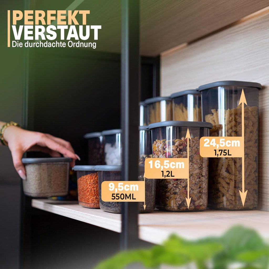 Transparente Vorratsdosen halten Lebensmittel länger frisch und sorgen für eine saubere Küche. Man erkennt sofort, was aufbewahrt wird.